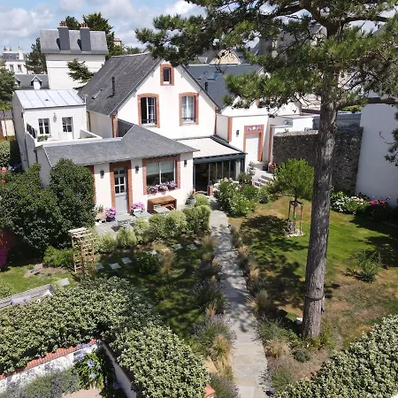 La Cotentine (adults Only) Bed and breakfast